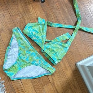 Good used Lilly halter bikini - Medium